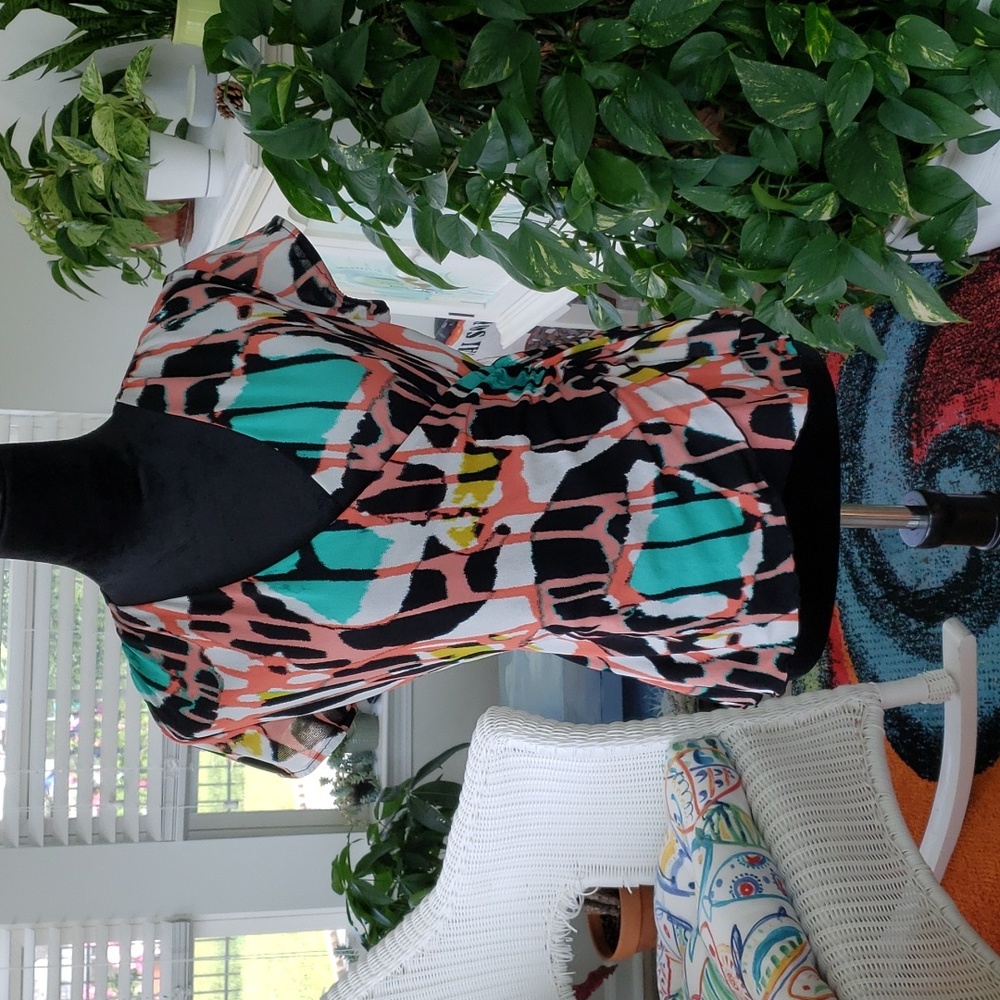 💥Beautiful Multicolor Med/P Top